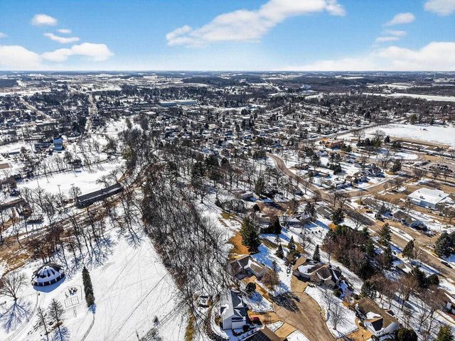 820 Anna Court, Waterloo, WI 53594