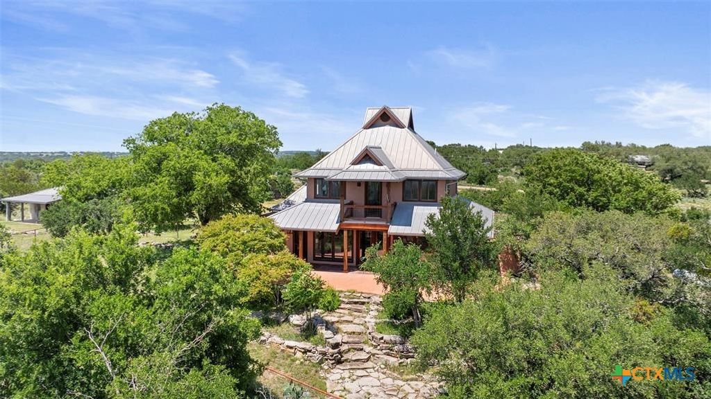 309 Cactus Trail, Johnson City, TX 78636