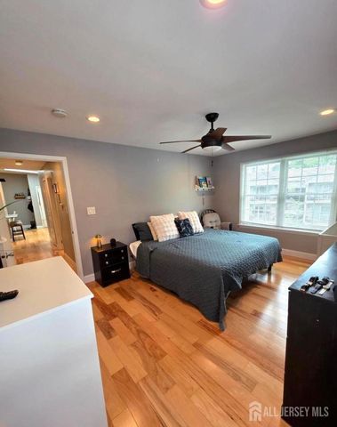 31 Hemlock Court, Hamilton, NJ 08619