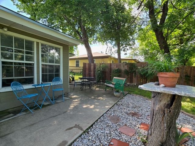 7720 Gaston Avenue, Fort Worth, TX 76116