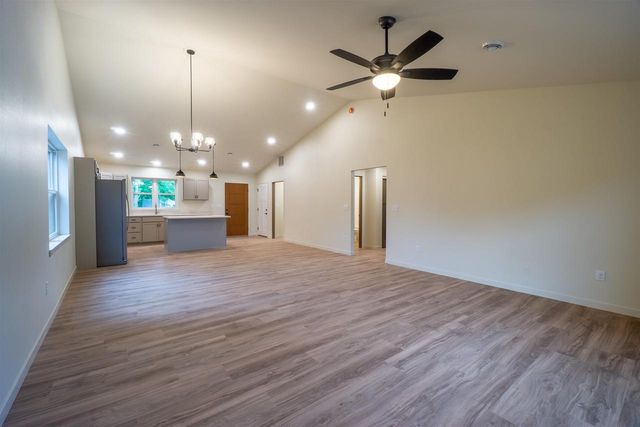 704 THORNAPPLE STREET, Marathon, WI 54448