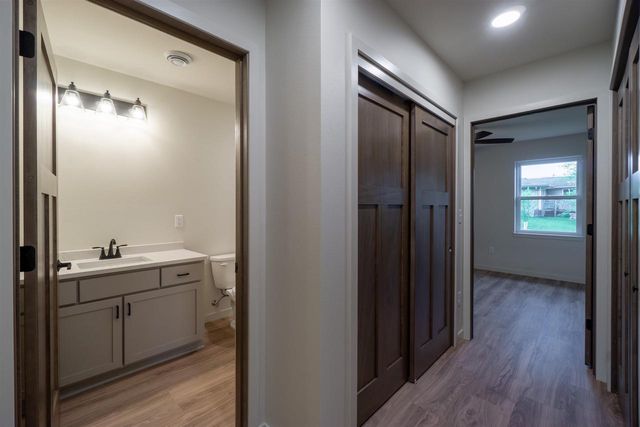 704 THORNAPPLE STREET, Marathon, WI 54448