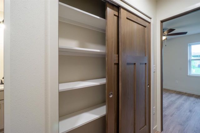 704 THORNAPPLE STREET, Marathon, WI 54448