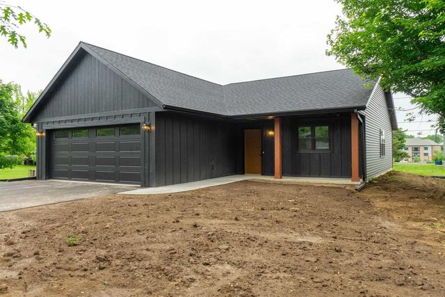 704 THORNAPPLE STREET, Marathon, WI 54448