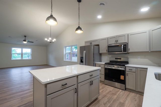 704 THORNAPPLE STREET, Marathon, WI 54448