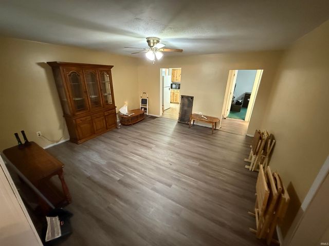 580 NE 1st Street, Linton, IN 47441