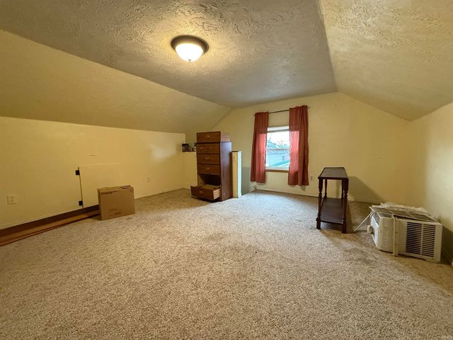 580 NE 1st Street, Linton, IN 47441