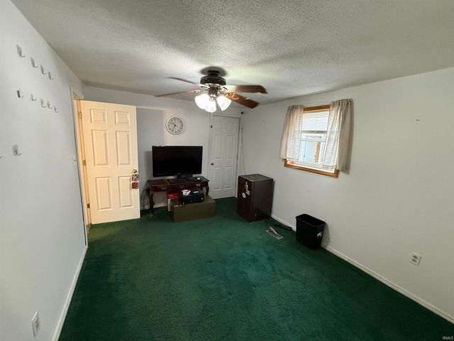 580 NE 1st Street, Linton, IN 47441