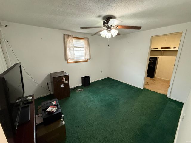 580 NE 1st Street, Linton, IN 47441