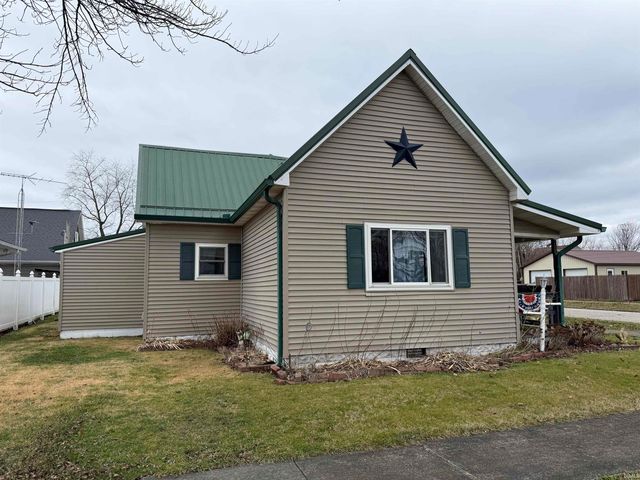 580 NE 1st Street, Linton, IN 47441