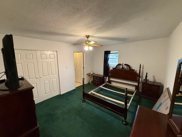 580 NE 1st Street, Linton, IN 47441