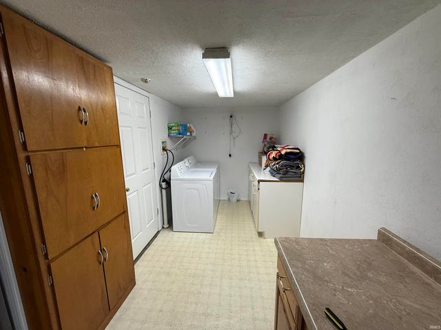 580 NE 1st Street, Linton, IN 47441