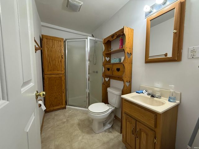 580 NE 1st Street, Linton, IN 47441