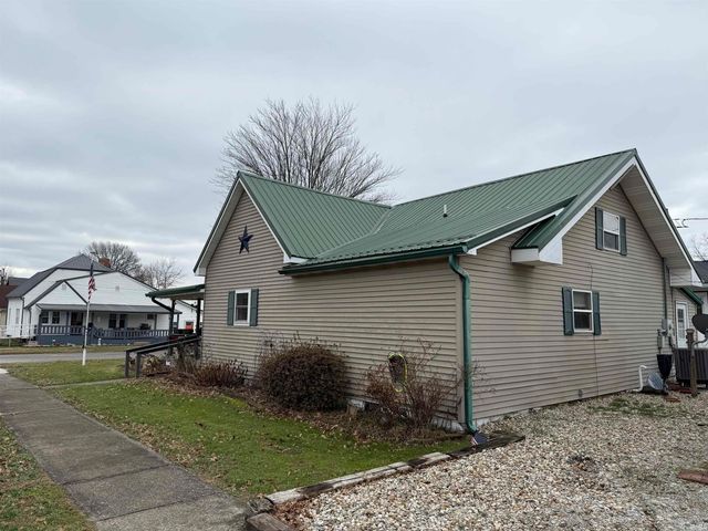 580 NE 1st Street, Linton, IN 47441