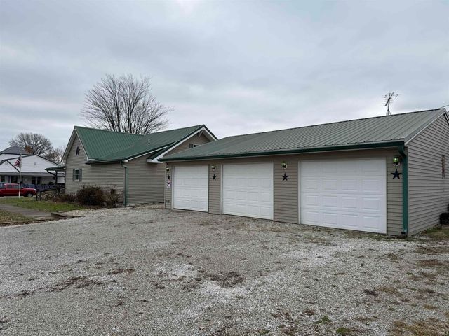 580 NE 1st Street, Linton, IN 47441