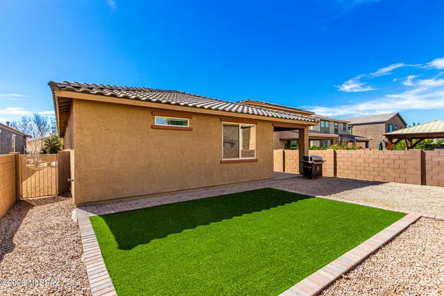 10696 W Chestnut Street, Marana, AZ 85653