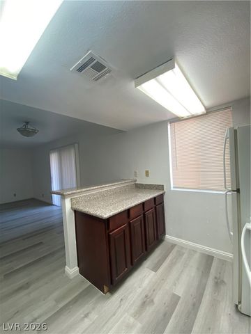 5221 River Glen Drive 195, Las Vegas, NV 89103