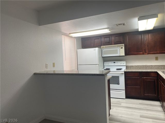5221 River Glen Drive 195, Las Vegas, NV 89103