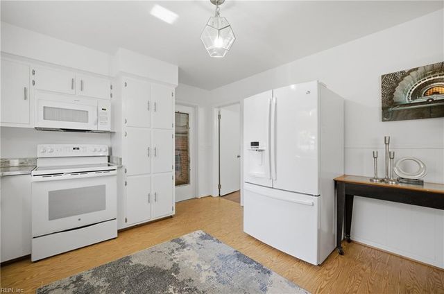 1712 Keeling RD, Virginia Beach, VA 23455