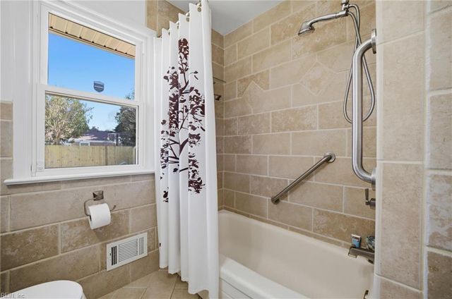 1712 Keeling RD, Virginia Beach, VA 23455