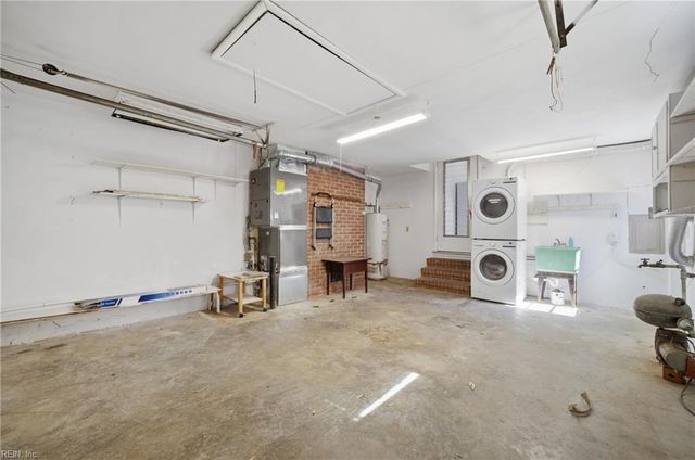 1712 Keeling RD, Virginia Beach, VA 23455