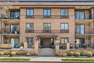 303 Henry Clay STREET #104, Whitefish Bay, WI 53217