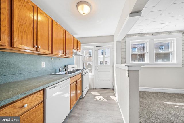 128 WHITELY TER, Darby, PA 19023
