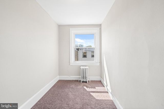 128 WHITELY TER, Darby, PA 19023