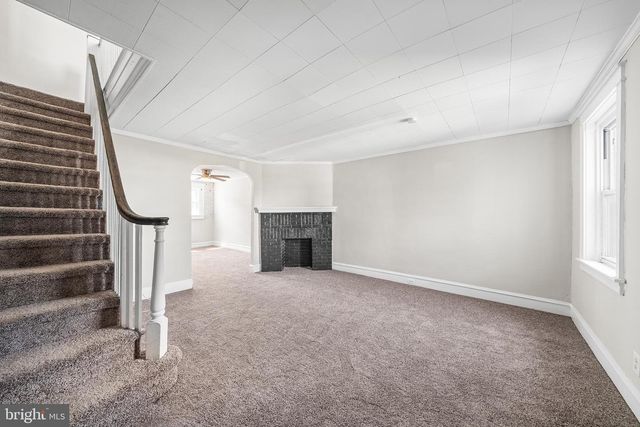 128 WHITELY TER, Darby, PA 19023