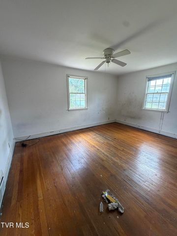 1017 Yadkin Street, Kingsport, TN 37660