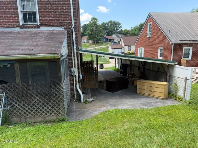 1017 Yadkin Street, Kingsport, TN 37660