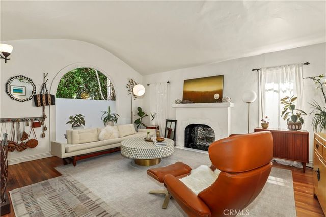 1619 S Curson, Los Angeles, CA 90019