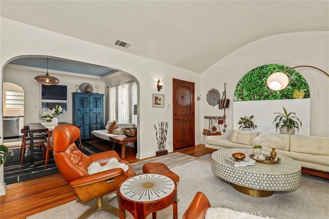 1619 S Curson, Los Angeles, CA 90019