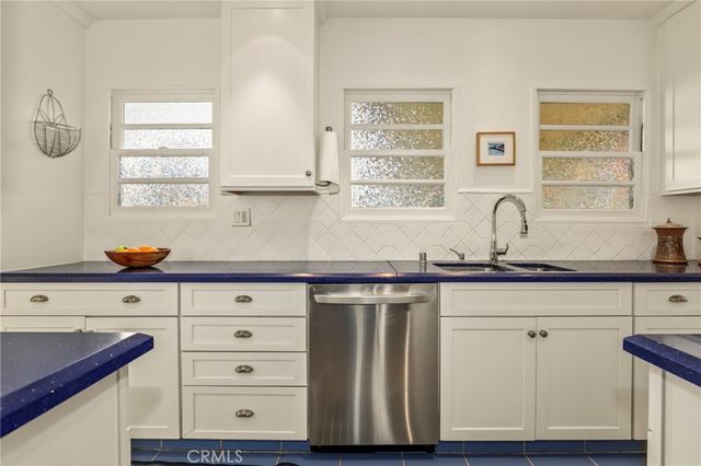 1619 S Curson, Los Angeles, CA 90019