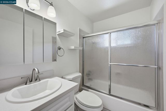 34732 Skylark Dr 4, Union City, CA 94587