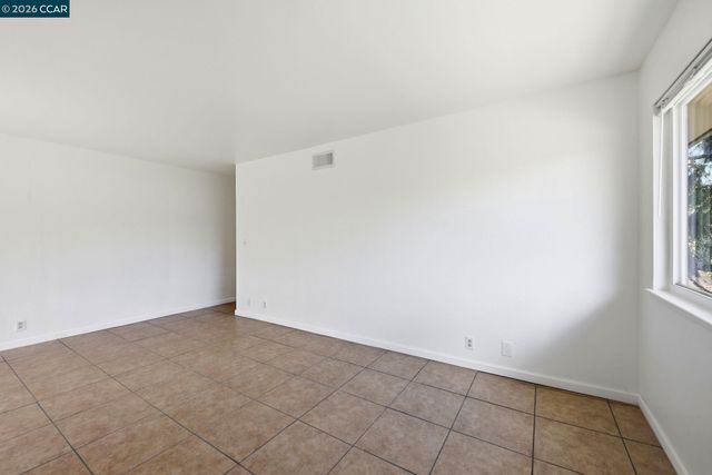 34732 Skylark Dr 4, Union City, CA 94587