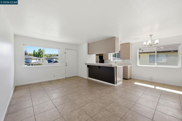 34732 Skylark Dr 4, Union City, CA 94587