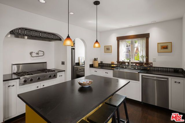 1633 Lemoyne Street, Los Angeles, CA 90026