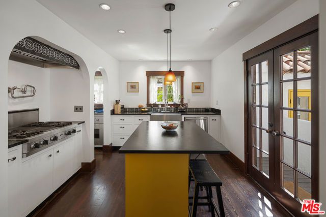 1633 Lemoyne Street, Los Angeles, CA 90026