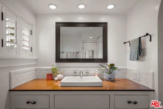 1633 Lemoyne Street, Los Angeles, CA 90026