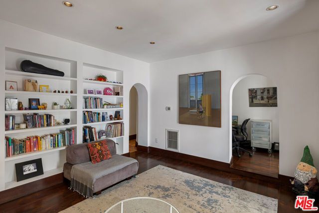 1633 Lemoyne Street, Los Angeles, CA 90026