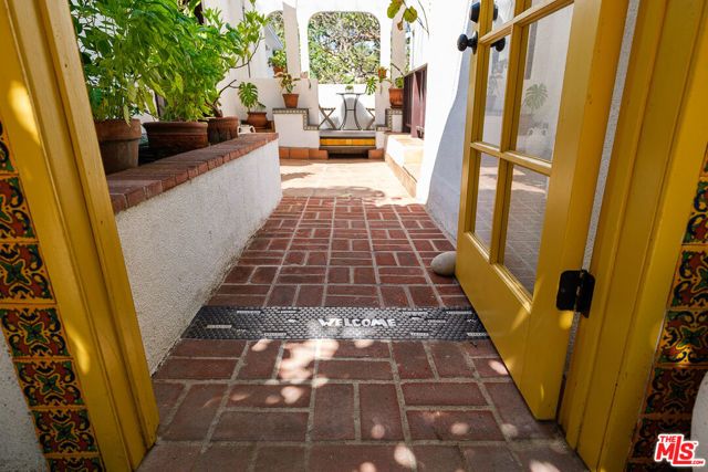 1633 Lemoyne Street, Los Angeles, CA 90026