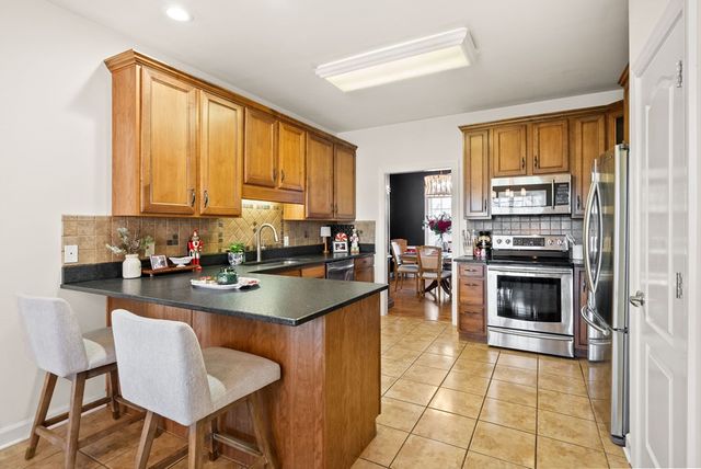 160 Farmhill Drive, Hopkinsville, KY 42240