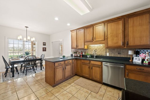 160 Farmhill Drive, Hopkinsville, KY 42240