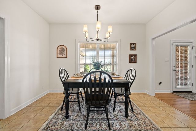 160 Farmhill Drive, Hopkinsville, KY 42240