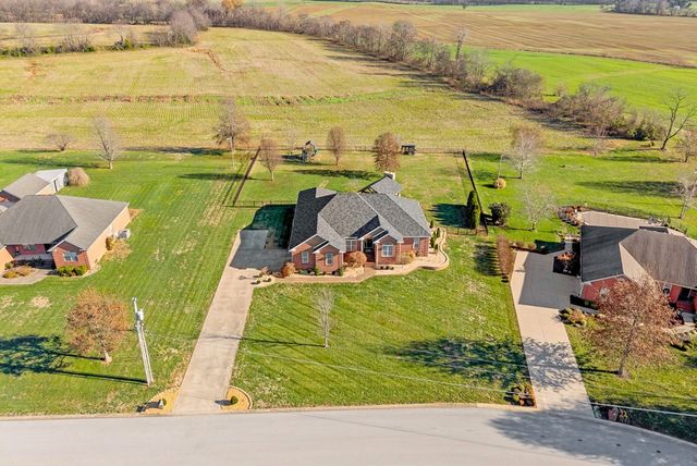 160 Farmhill Drive, Hopkinsville, KY 42240