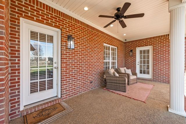 160 Farmhill Drive, Hopkinsville, KY 42240