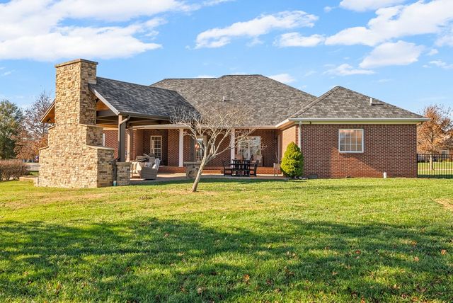 160 Farmhill Drive, Hopkinsville, KY 42240