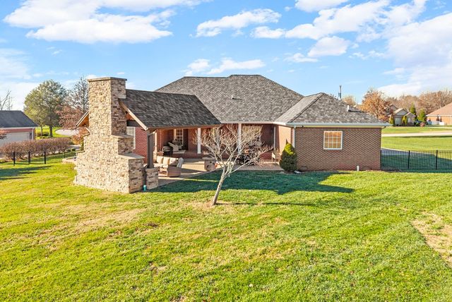 160 Farmhill Drive, Hopkinsville, KY 42240