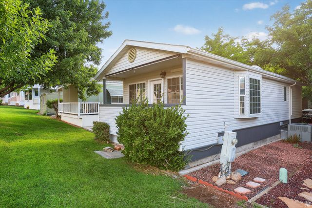 24 COTTONWOOD LN, Hurricane, UT 84737